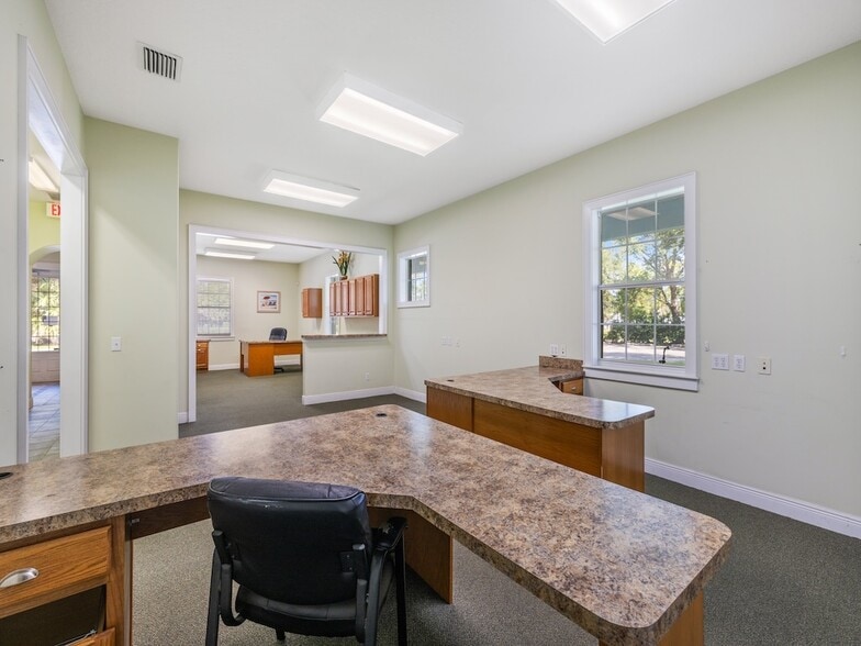 181 Sebastian Blvd, Sebastian, FL à vendre - Photo de l’immeuble – Image 3 sur 44