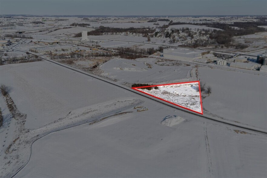 300 Westcor Dr, Coralville, IA à vendre - Photo de l’immeuble – Image 2 sur 2
