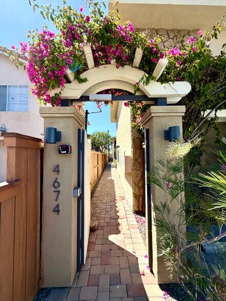 4674 Utah St, San Diego, CA à vendre - Photo de l’immeuble – Image 2 sur 9