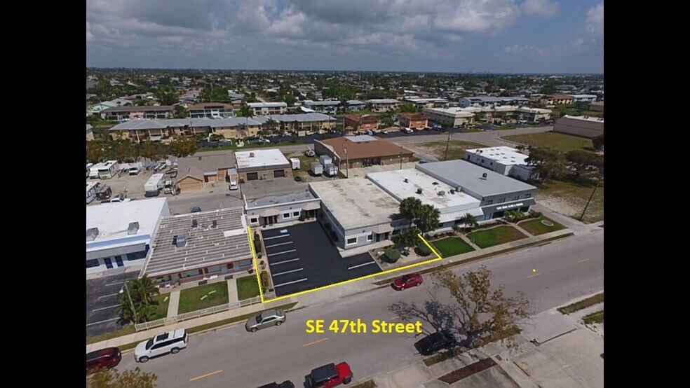 865-871 SE 47th St, Cape Coral, FL à louer - Aérien – Image 2 sur 4