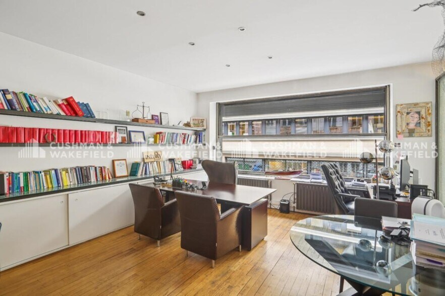 44 Rue Fortuny, Paris à louer - Photo de l’immeuble – Image 2 sur 16