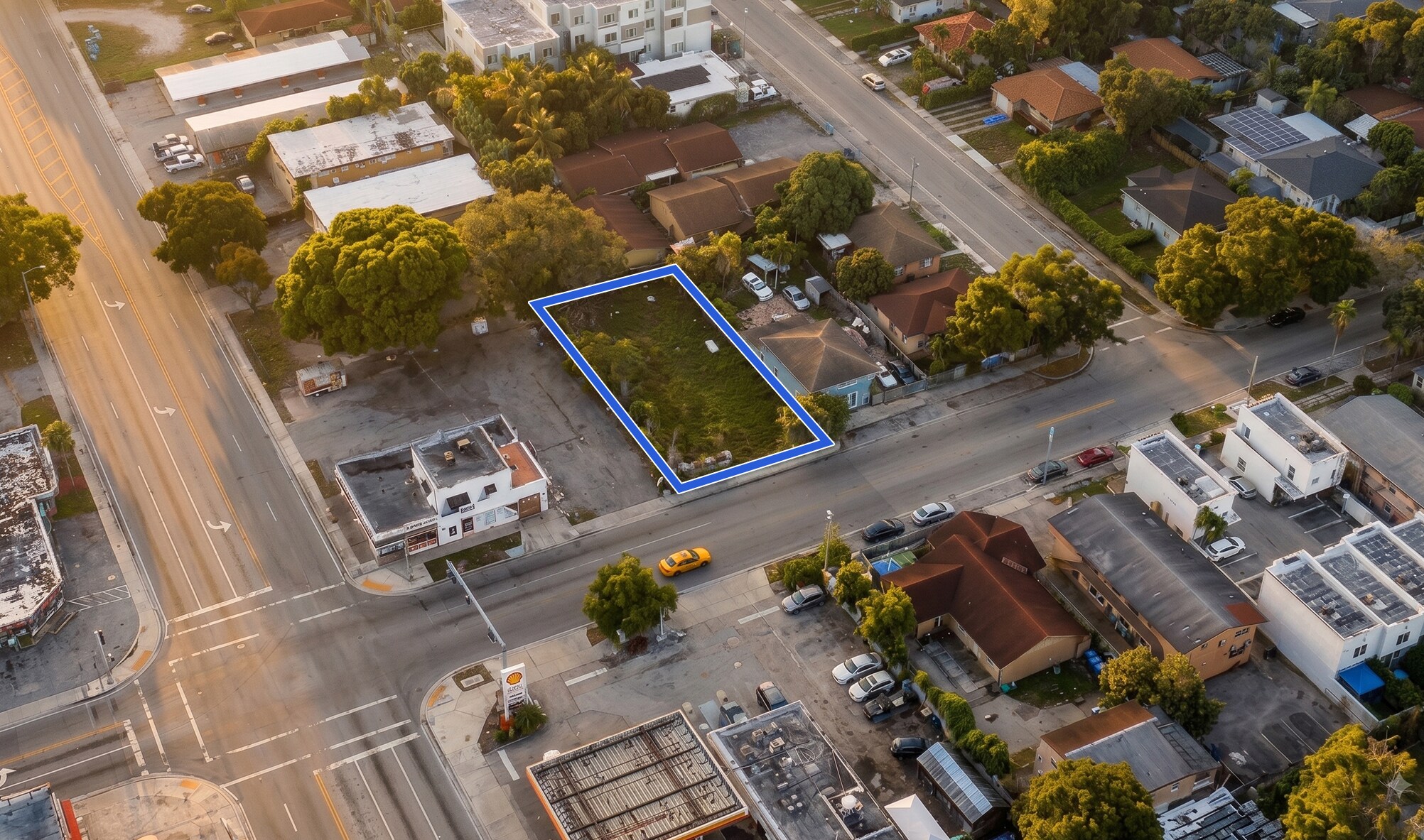 2177 NW 28th St, Miami, FL à vendre Photo de l’immeuble– Image 1 sur 6