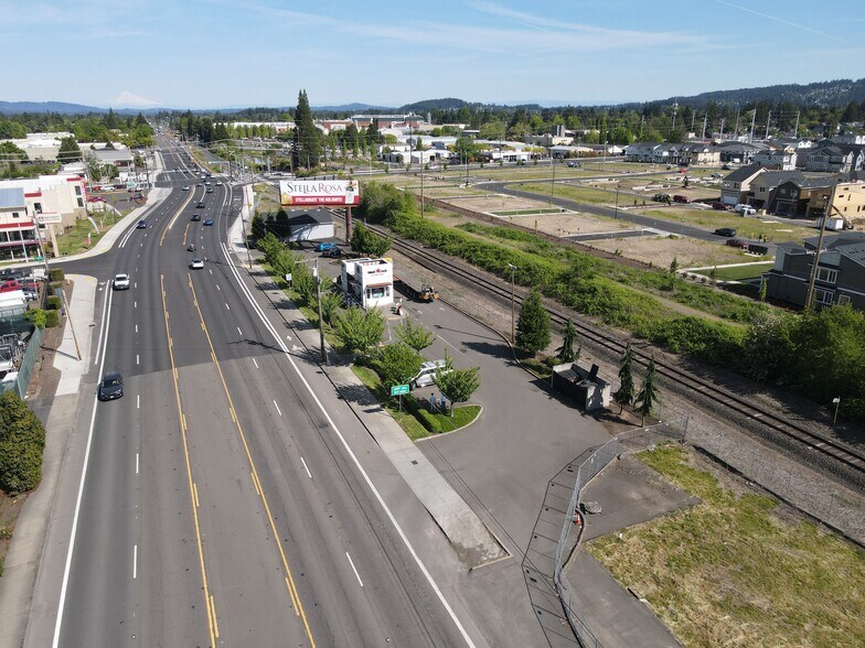 21150 SW Tualatin Valley Hwy, Beaverton, OR à vendre - Photo de l’immeuble – Image 2 sur 7