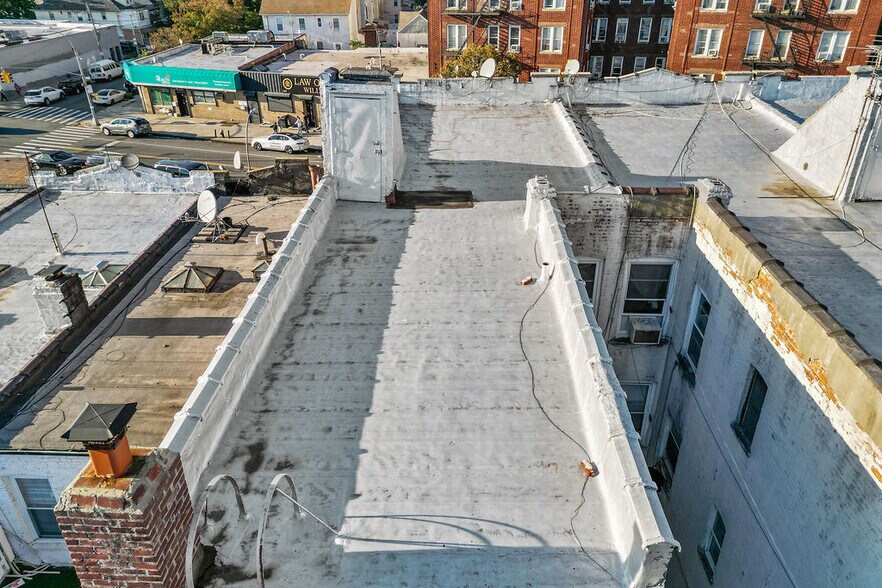86 Quentin Rd, Brooklyn, NY à vendre - Photo de l’immeuble – Image 2 sur 31
