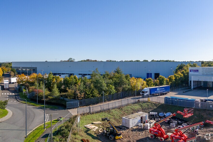 Danes Way, Northampton à louer - Photo principale – Image 1 sur 2