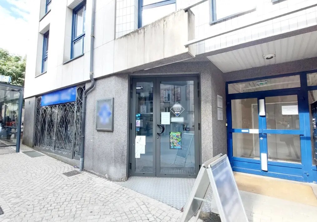 Local commercial dans Poitiers à vendre Photo de l’immeuble– Image 1 sur 6