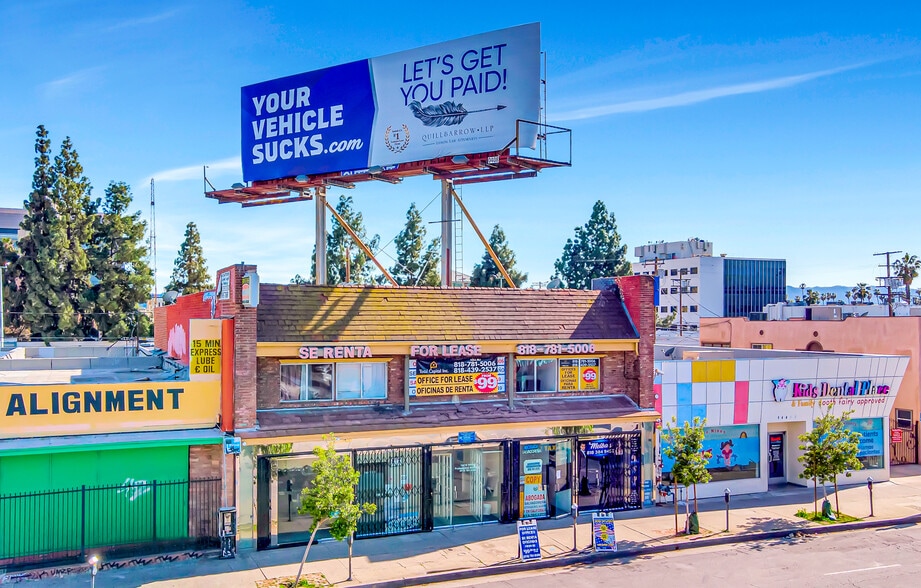 14416 Victory Blvd, Van Nuys, CA à louer - Photo de l’immeuble – Image 1 sur 8