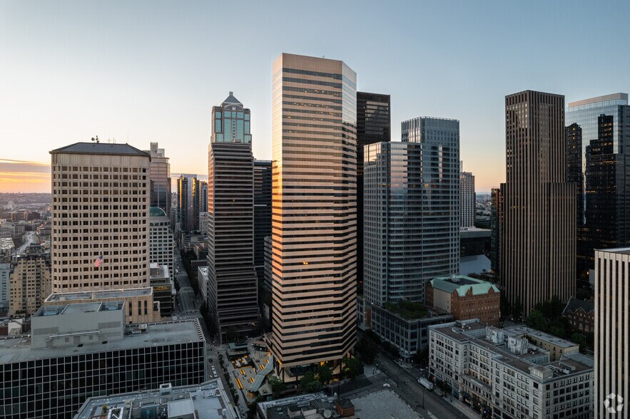 999 3rd Ave, Seattle, WA à louer - Photo de l’immeuble – Image 3 sur 3