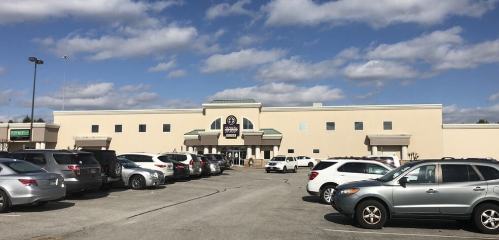 1070-1181 Vann Dr, Jackson, TN à louer - Photo de l’immeuble – Image 3 sur 10