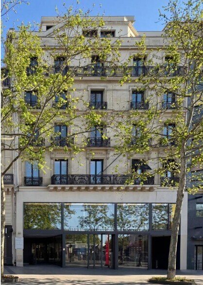 118 Avenue Des Champs Elysées, Paris à louer - Photo de l’immeuble – Image 1 sur 22