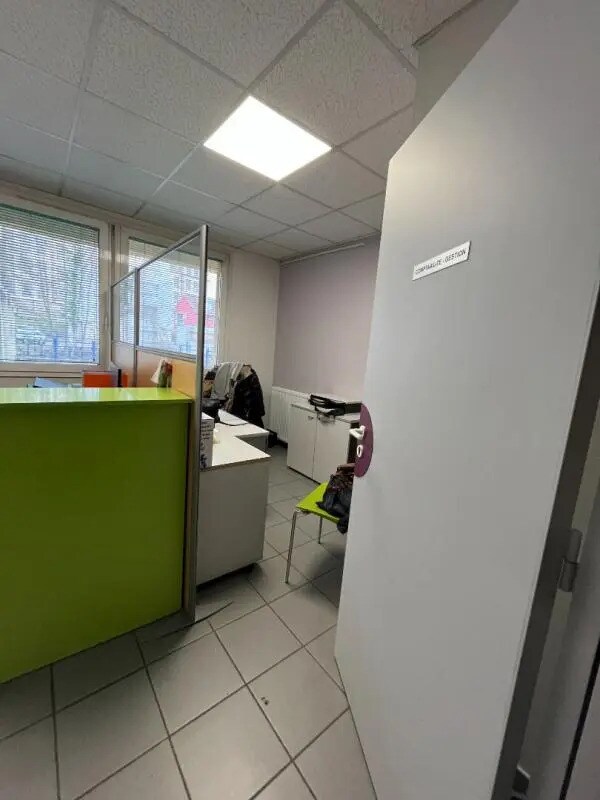 Plus de détails pour Bureau à vendre