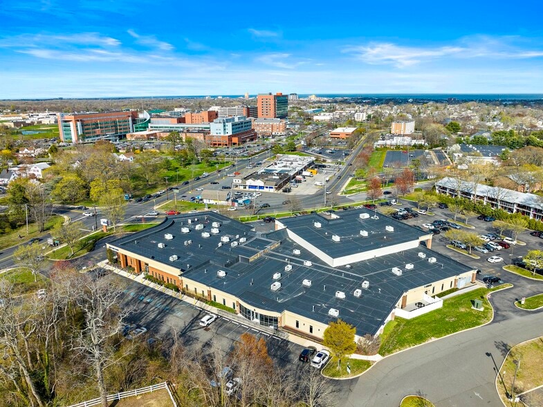 2100 Corlies Ave, Neptune, NJ à vendre - Photo de l’immeuble – Image 2 sur 17