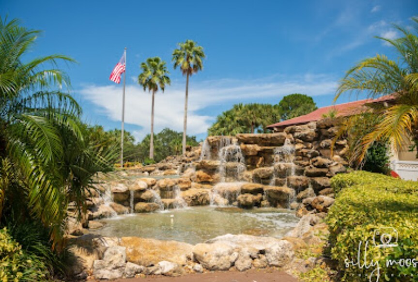 951 SW Country Club Dr, Port Saint Lucie, FL à vendre - Photo de l’immeuble – Image 3 sur 9