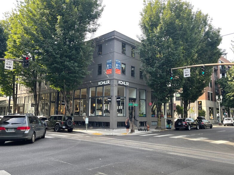 1100 NW Glisan St, Portland, OR à louer - Photo de l’immeuble – Image 3 sur 16