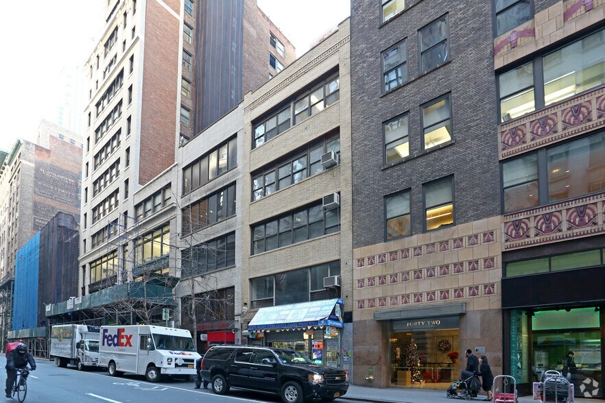 40 W 39th St, New York, NY à louer - Photo de l’immeuble – Image 2 sur 5