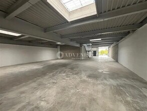 Local d’activités dans Neuilly-Plaisance à louer Photo intérieure– Image 1 sur 4