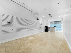 438 Wilson Ave, Brooklyn, NY à louer Photo intérieure– Image 2 sur 9