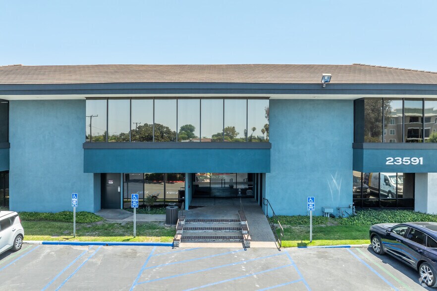 23591 El Toro Rd, Lake Forest, CA à louer - Photo de l’immeuble – Image 3 sur 45