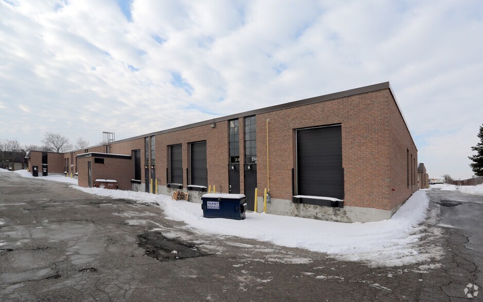 208-238 Wildcat Rd, Toronto, ON à louer - Photo de l’immeuble – Image 2 sur 3