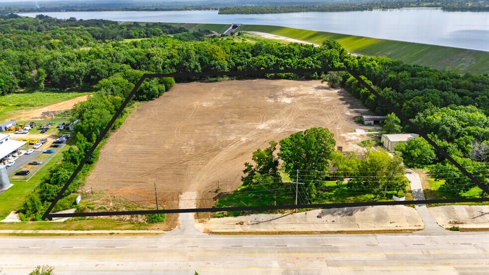 12502 FM 1097 Rd W, Willis, TX à vendre - Photo de l’immeuble – Image 1 sur 2