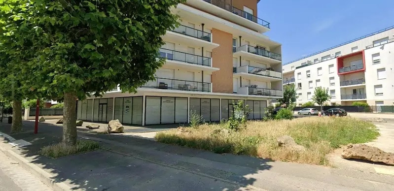 Immeuble residentiel dans Lucé à vendre Photo de l’immeuble– Image 1 sur 3