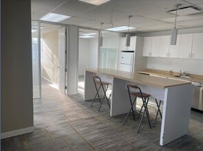 736 1st Ave NE, Calgary, AB à louer Photo intérieure– Image 1 sur 4