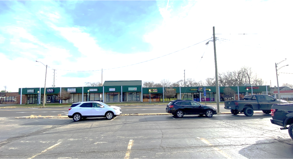 1529-1575 Union Lake Rd, Commerce Township, MI à louer - Photo de l’immeuble – Image 1 sur 3