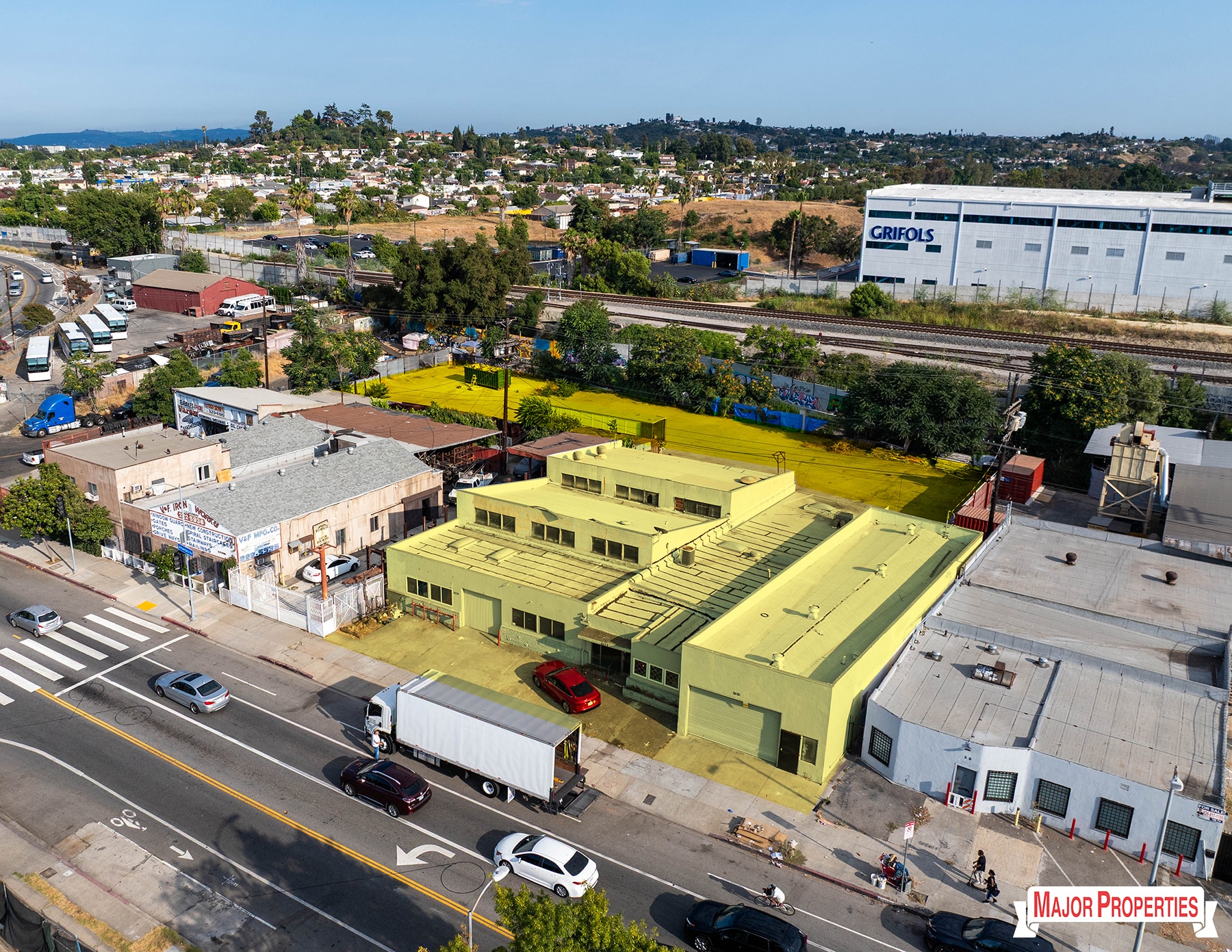 5570 Alhambra Ave, Los Angeles, CA à louer Aérien– Image 1 sur 12