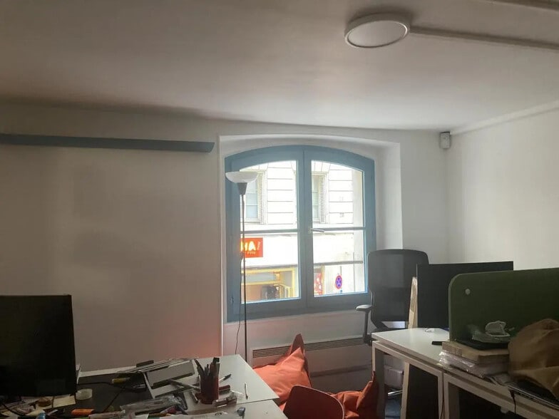 2 Rue De Choiseul, Paris à louer - Photo de l’immeuble – Image 3 sur 6