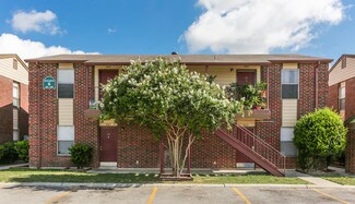 Plus de détails pour 535 W Hutchins Pl, San Antonio, TX - Logement à vendre