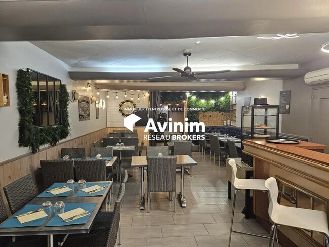 Plus de détails pour Local d'activités à louer