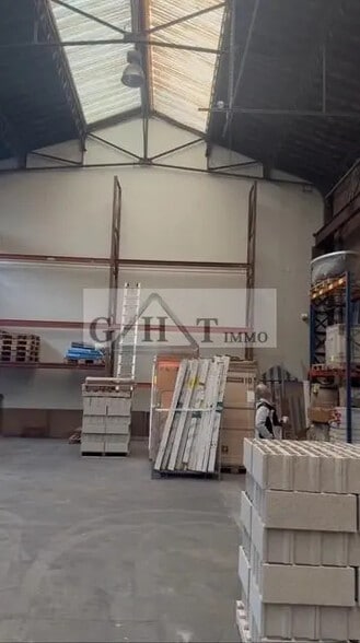 Industriel/Logistique dans Chevry-Cossigny à vendre - Photo intérieure – Image 2 sur 2