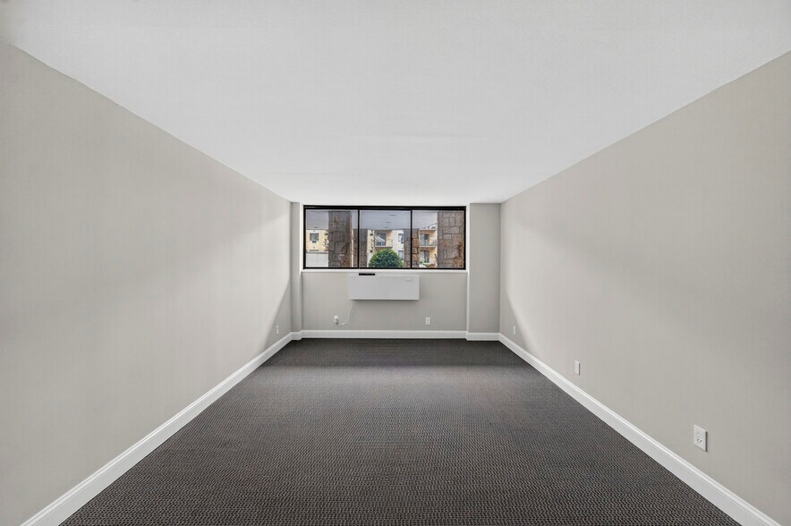 235 Prospect Ave, Hackensack, NJ à vendre - Photo de l’immeuble – Image 2 sur 21
