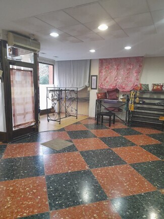 Plus de détails pour Local commercial à vendre