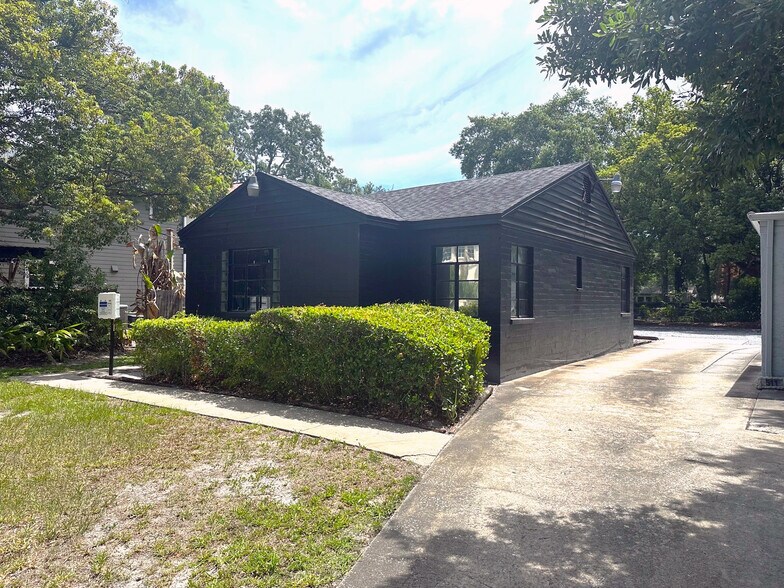 515 N Ferncreek Ave, Orlando, FL à vendre - Photo de l’immeuble – Image 2 sur 8
