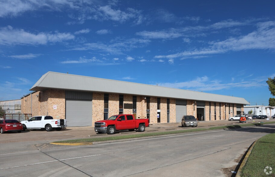 5005 Gessner Dr, Houston, TX à louer - Photo principale – Image 1 sur 5