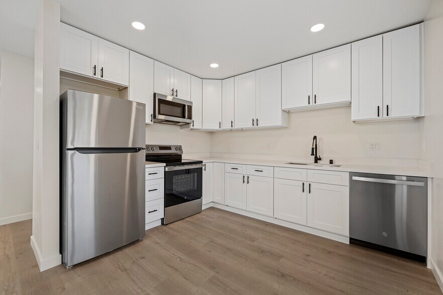 403 N 21st St, Mount Vernon, WA à vendre - Photo de l’immeuble – Image 3 sur 17