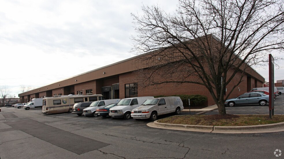 10121-10165 Bacon Dr, Beltsville, MD à louer - Photo de l’immeuble – Image 3 sur 4