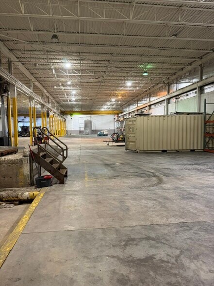 2400 W Cornell St, Milwaukee, WI à louer - Photo de l’immeuble – Image 3 sur 5