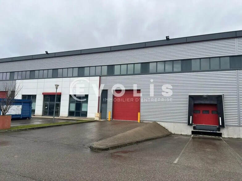 Bureau dans Meyzieu à louer - Photo de l’immeuble – Image 3 sur 19