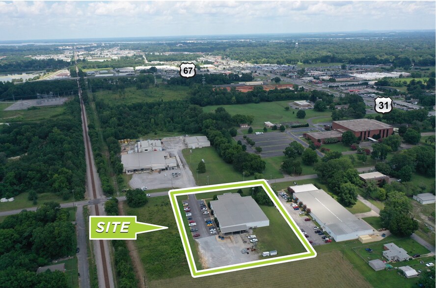 1011 Cedar Lake Rd SE, Decatur, AL à vendre - Photo principale – Image 1 sur 6