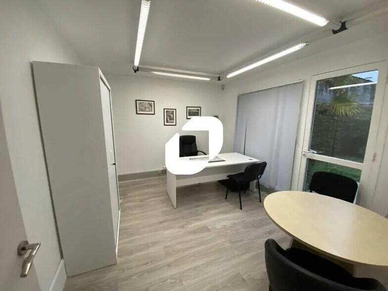 Bureau dans Bordeaux à louer - Photo de l’immeuble – Image 1 sur 7