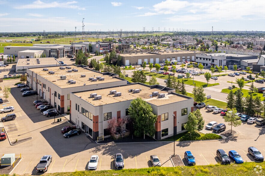 2544 Ellwood Dr, Edmonton, AB à louer - Aérien – Image 2 sur 2
