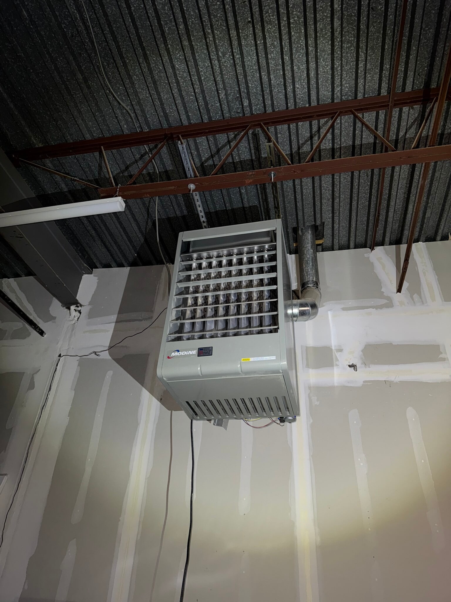 30 Grove Ave, Patchogue, NY à louer Photo intérieure– Image 1 sur 6