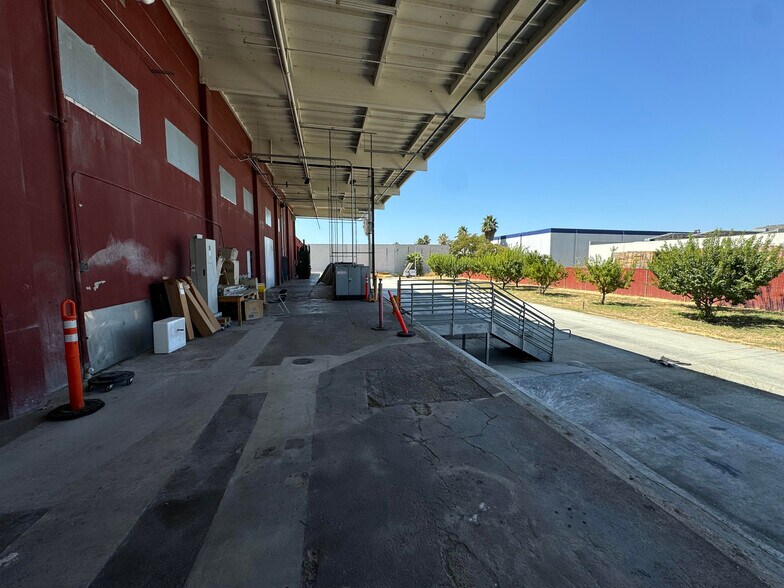 1885 Las Plumas Ave, San Jose, CA à vendre - Photo de l’immeuble – Image 3 sur 47