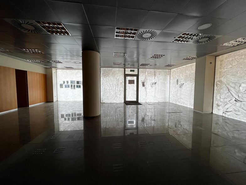 Local commercial dans València, Valencia à vendre - Photo intérieure – Image 2 sur 11