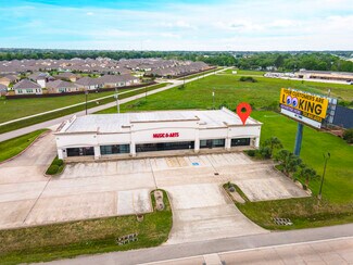 Plus de détails pour 2101 Alvin Byp, Alvin, TX - Local commercial à louer