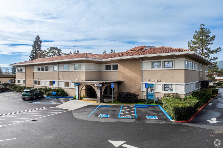 9260 Alcosta Blvd, San Ramon, CA à louer - Photo de l’immeuble – Image 3 sur 5