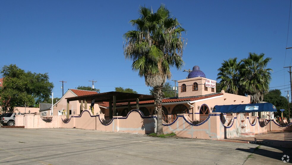 2121 N Saint Marys St, San Antonio, TX à louer - Photo de l’immeuble – Image 3 sur 18