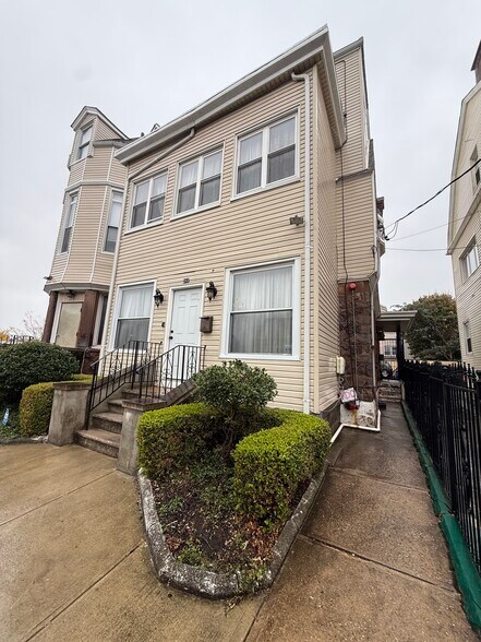 212-214 Clifton Ave, Newark, NJ à vendre - Photo de l’immeuble – Image 2 sur 16